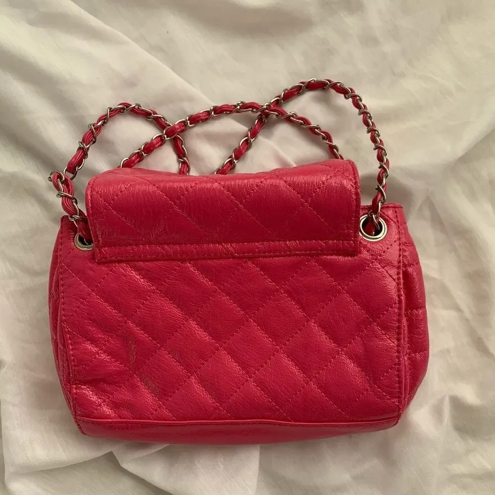New quilted vegan chain shoulder bag